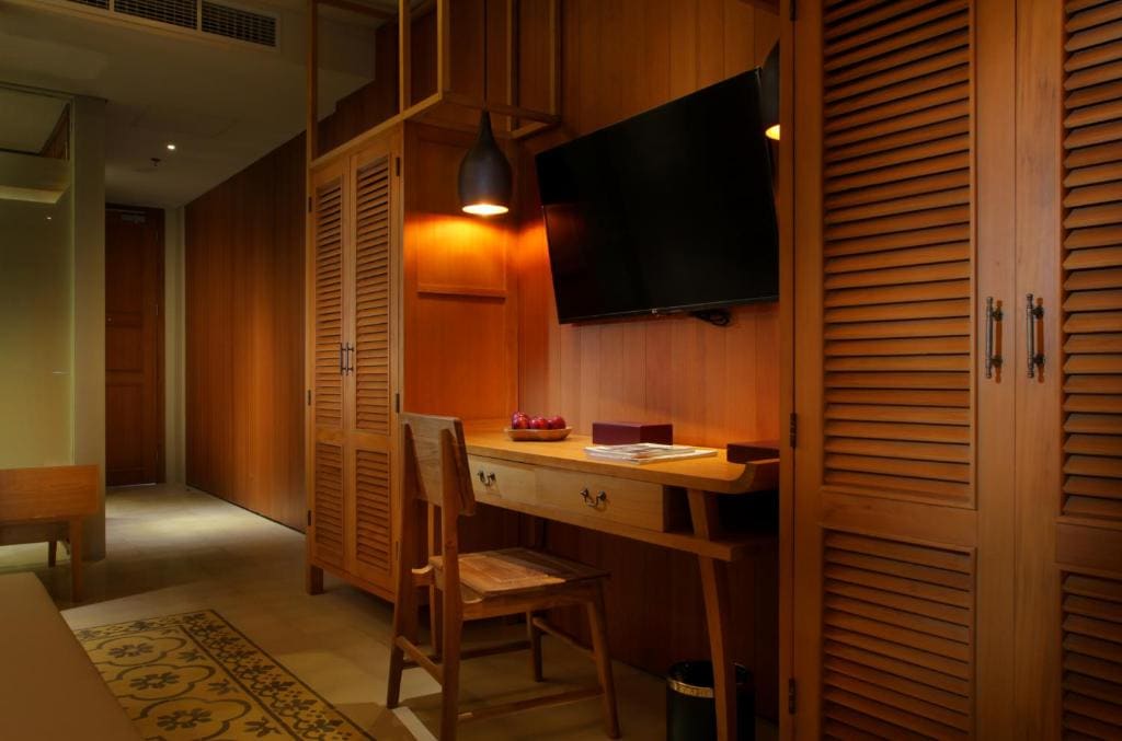 Swarga Suite Pool Access room - Image 3