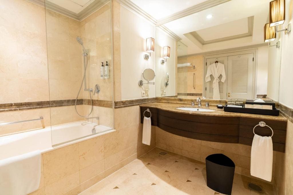 Grand Deluxe Twin Room - Non-Smoking room - Image 1