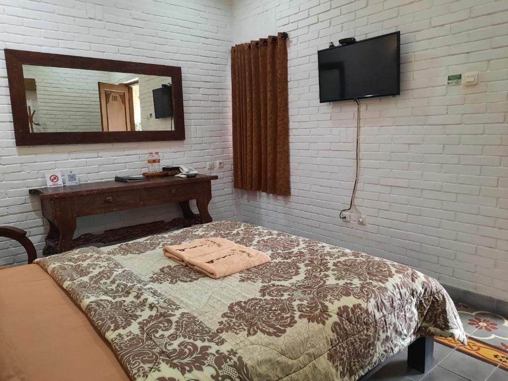 Standard Double Room room - Image 2