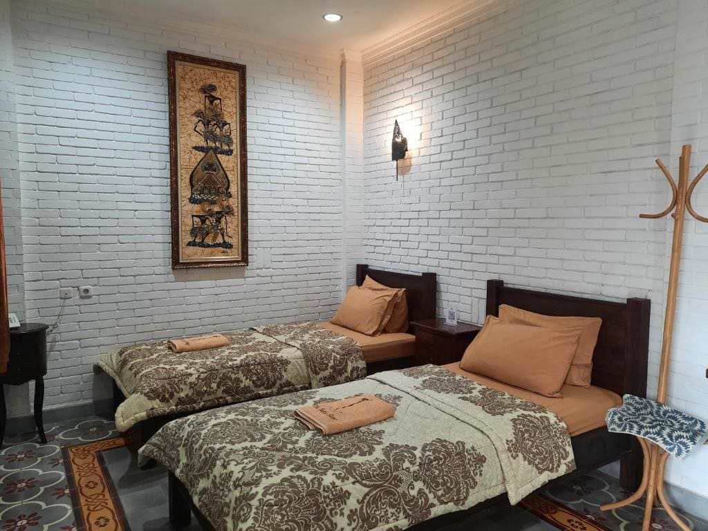 Standard Twin Room room - Image 1