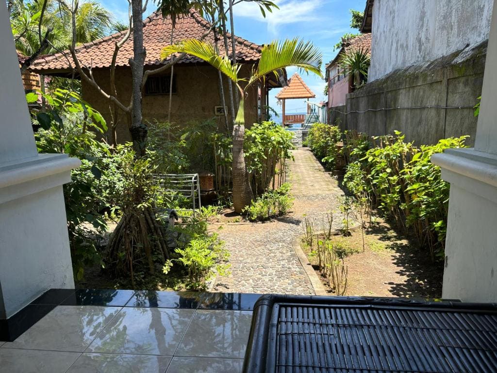 Bungalow with Garden View room - Image 2