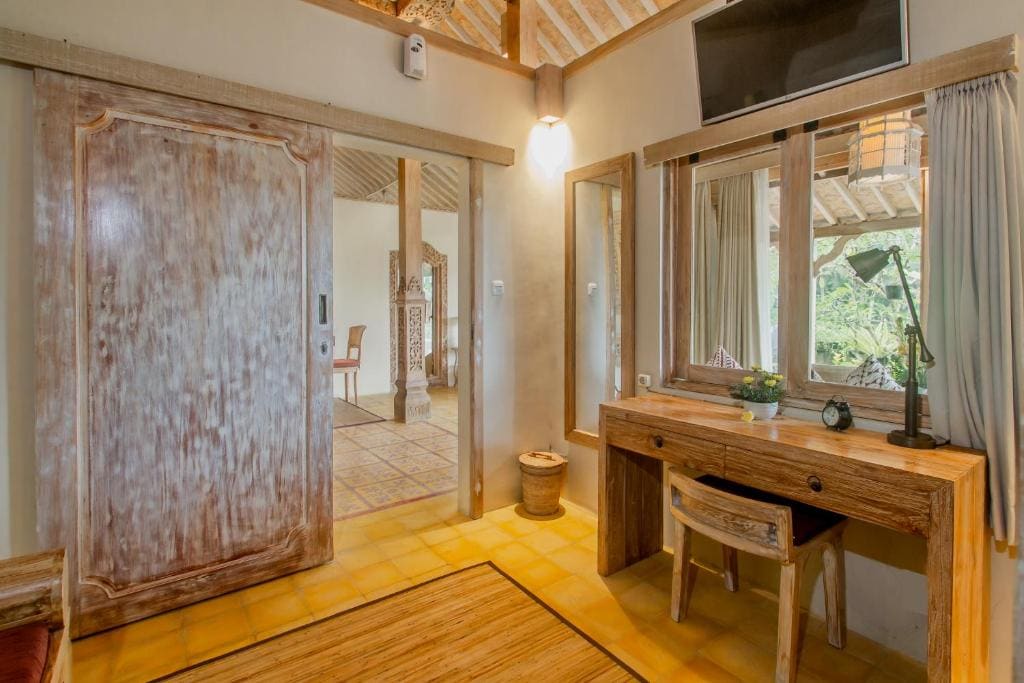 Two-Bedroom Bungalow room - Image 3