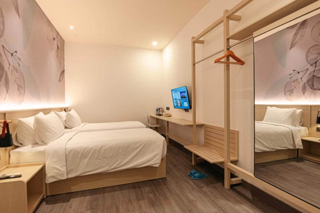 Superior Twin Room room - Image 1