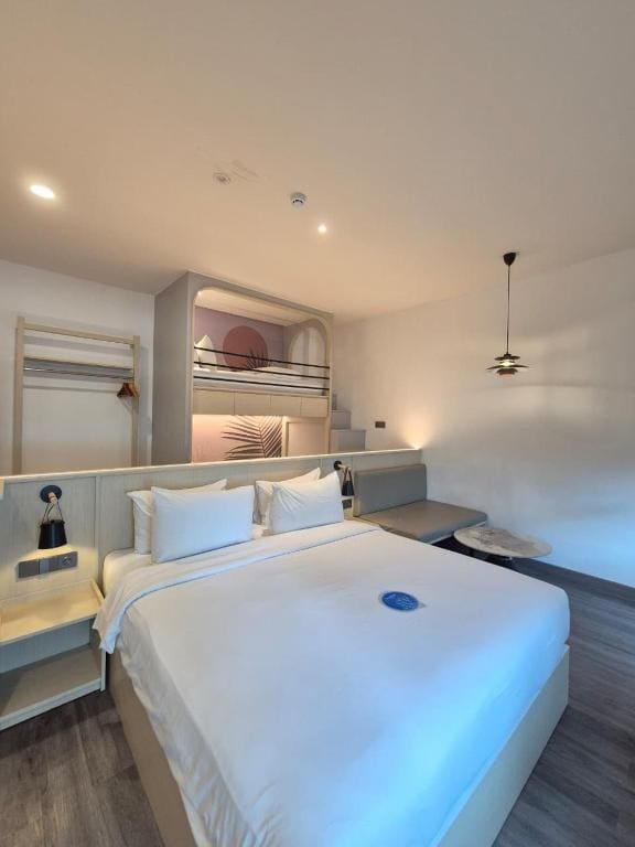 Suite room - Image 3
