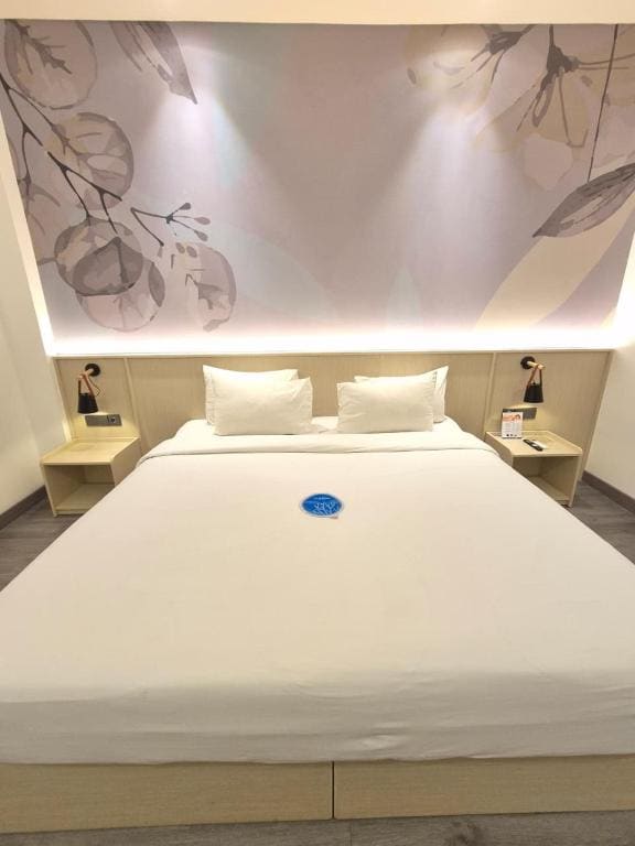 Deluxe Double Room room - Image 2