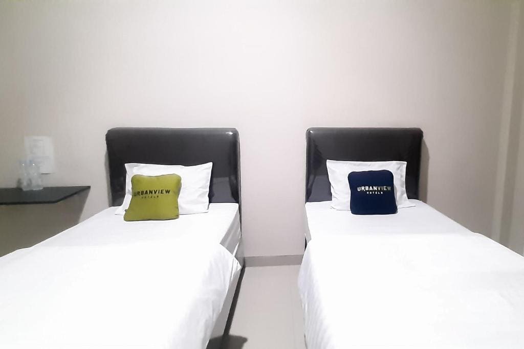 Deluxe Twin Room room - Image 3