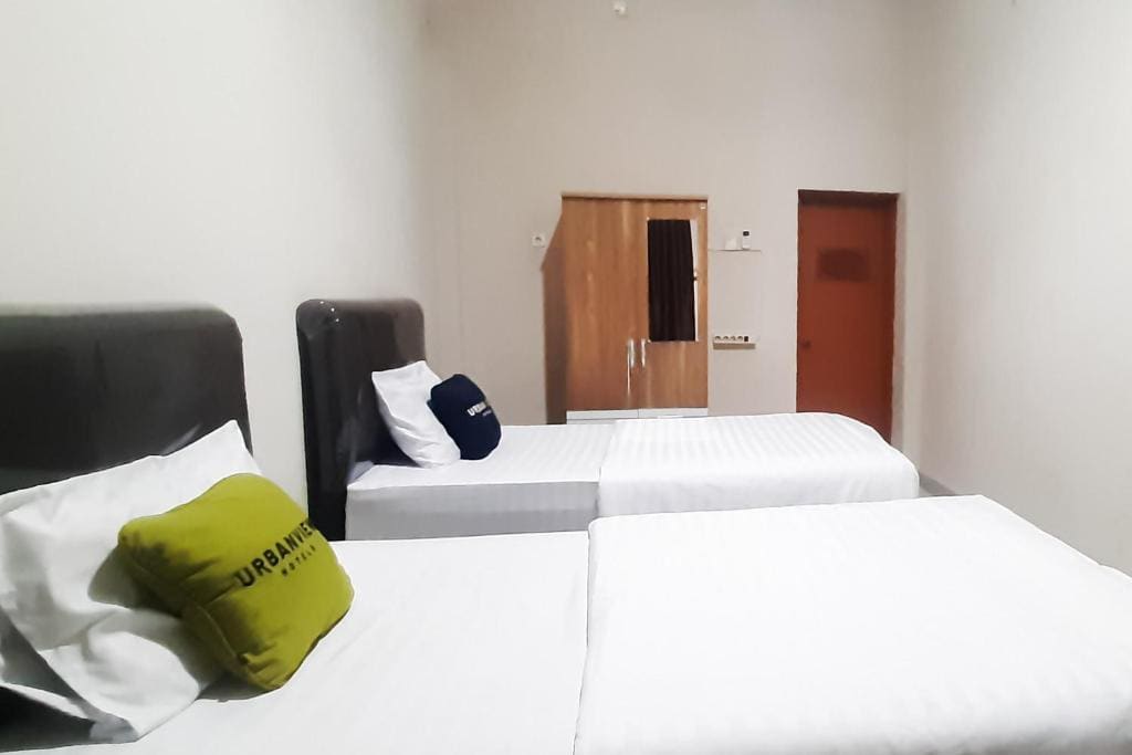 Deluxe Twin Room room - Image 1