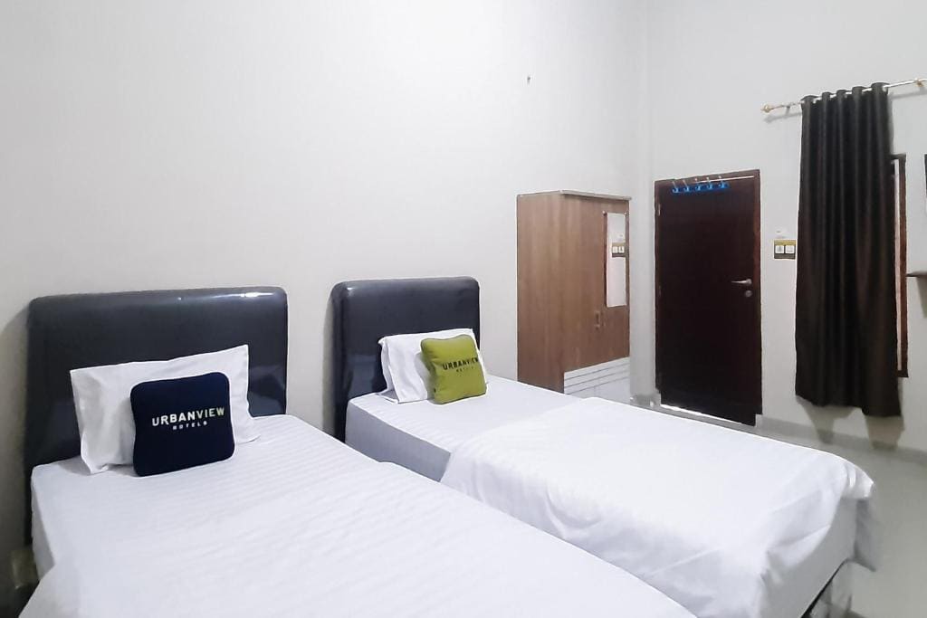 Deluxe Twin Room room - Image 2
