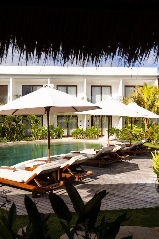 Deluxe Bungalow with Garden View room - Image 3