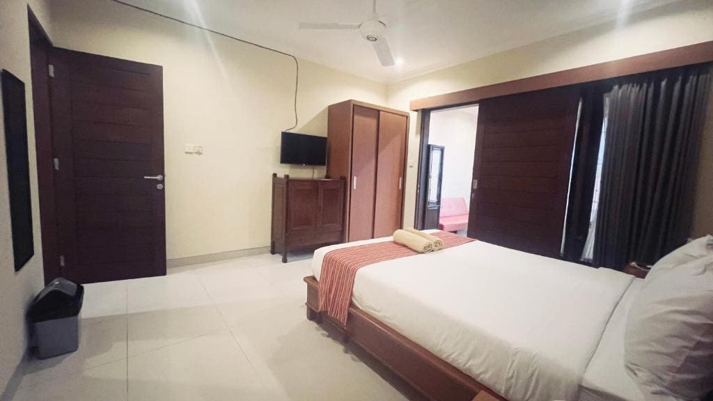 King Room with Mountain View room - Image 2