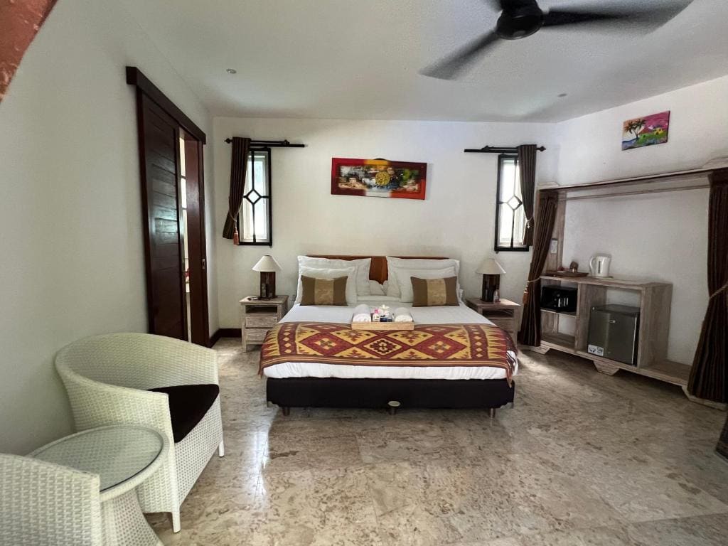 Villa with Private Pool room - Image 2