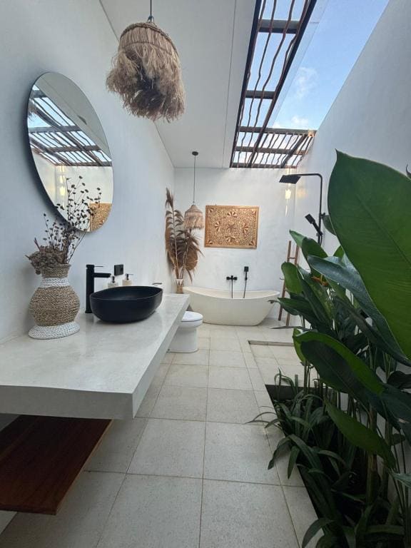 Double Room with Pool View room - Image 1