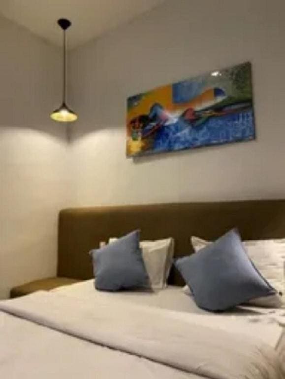 Suite room - Image 1