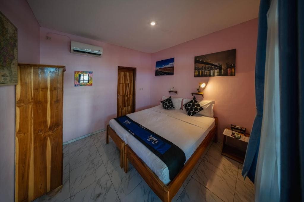 Superior Double or Twin Room with Free Return Airport Transfer room - Image 1