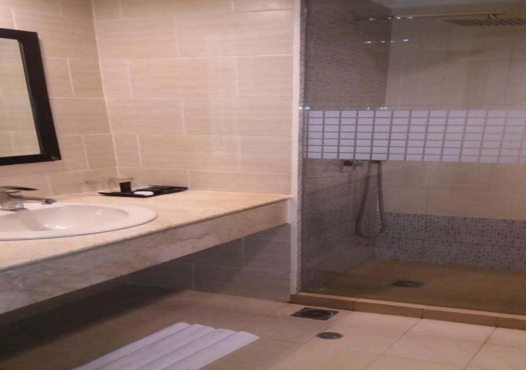 Standard Queen Room room - Image 2