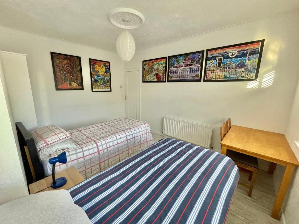 Double Room with Shared Bathroom room - Image 1