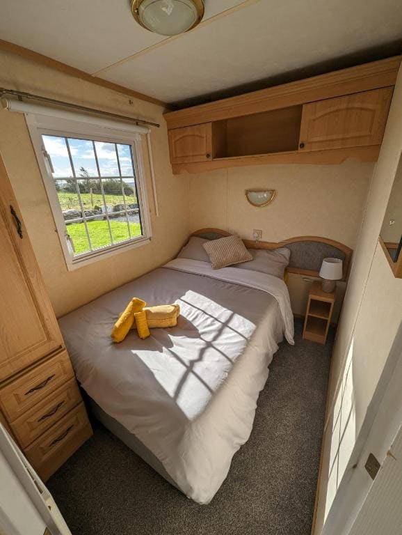 Mobile Home room - Image 3