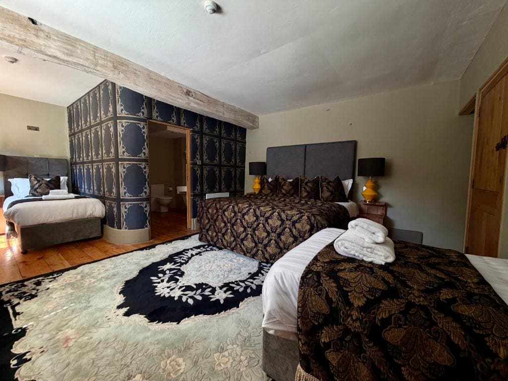 Family Room room - Image 1