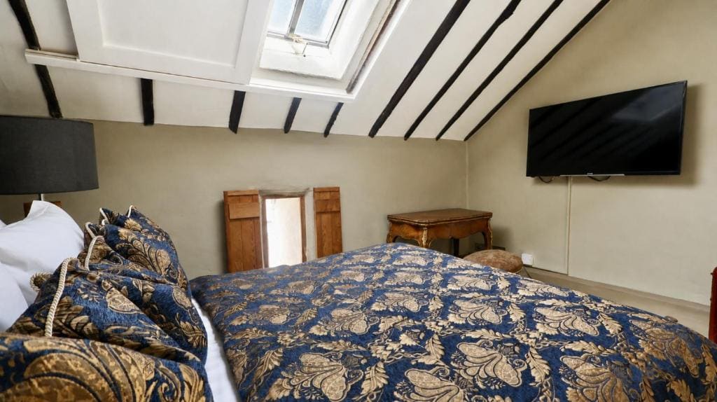 Family Room room - Image 2
