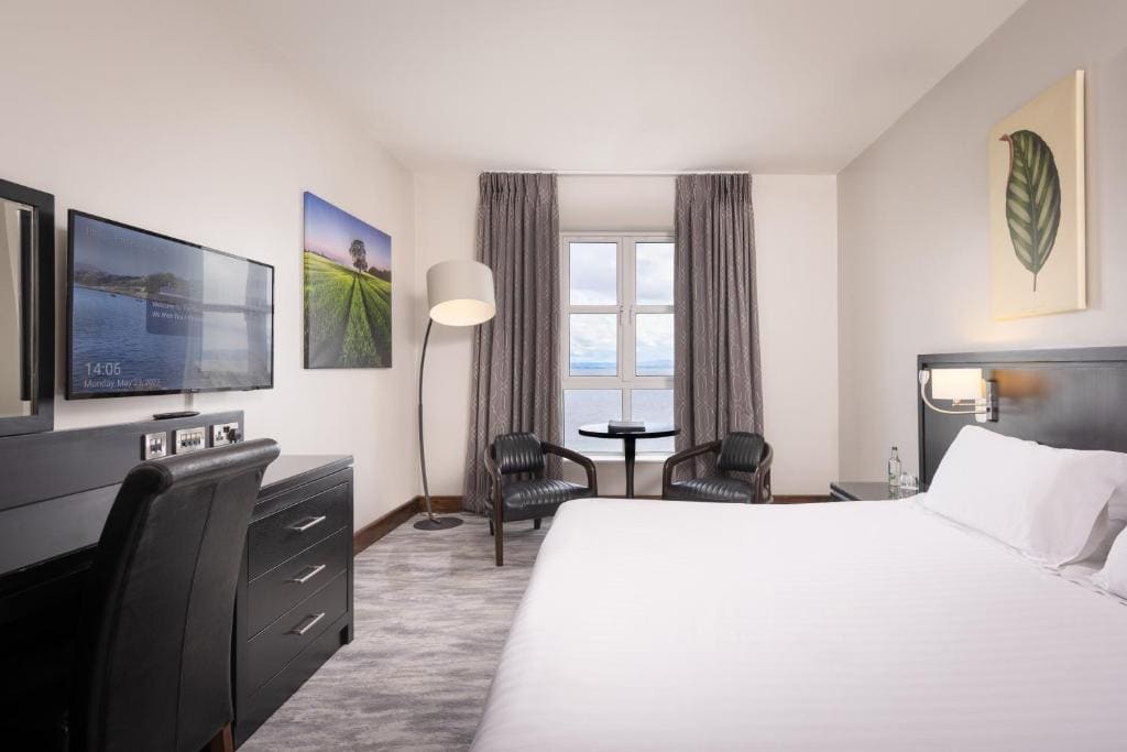 Double or Twin Room with Sea View room - Image 1