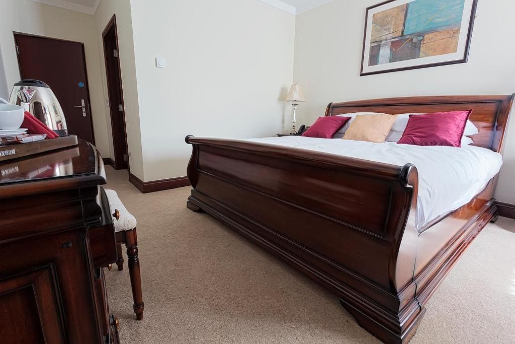 Deluxe King Room room - Image 3