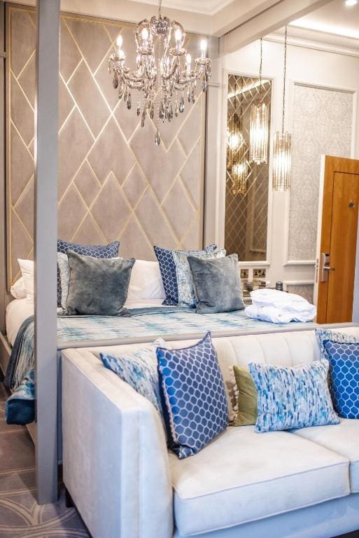 Deluxe Suite room - Image 1