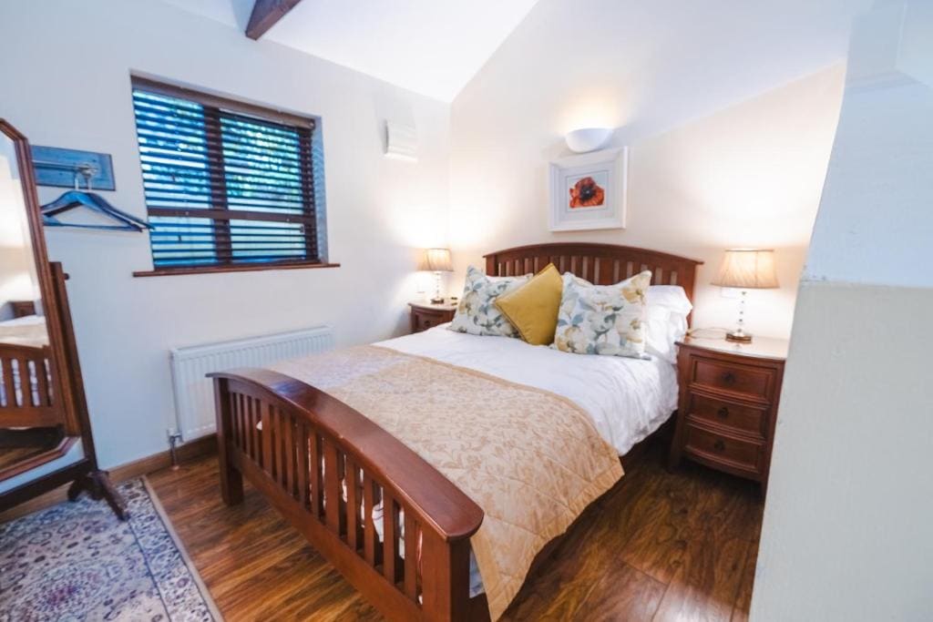 Double Room with Private Bathroom room - Image 1