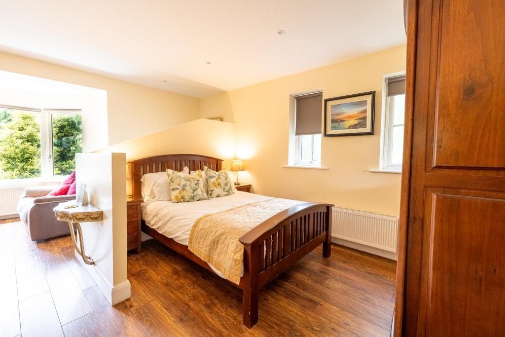 Double Room with Private Bathroom room - Image 2