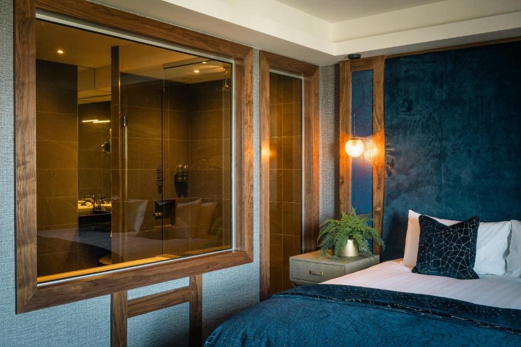 Couples Deluxe Room room - Image 3