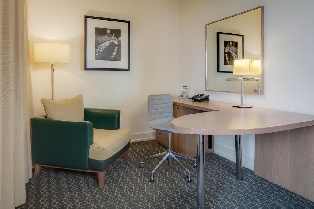 Deluxe King Room room - Image 2