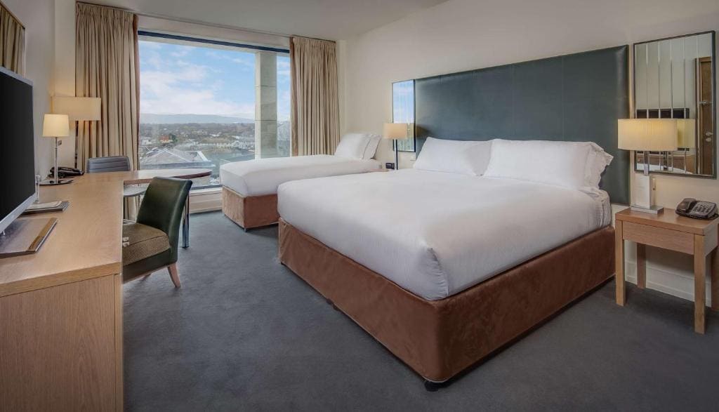 Family Hilton View room - Image 2