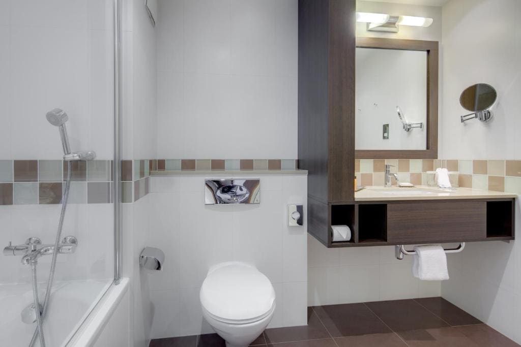 Twin Room with View room - Image 3
