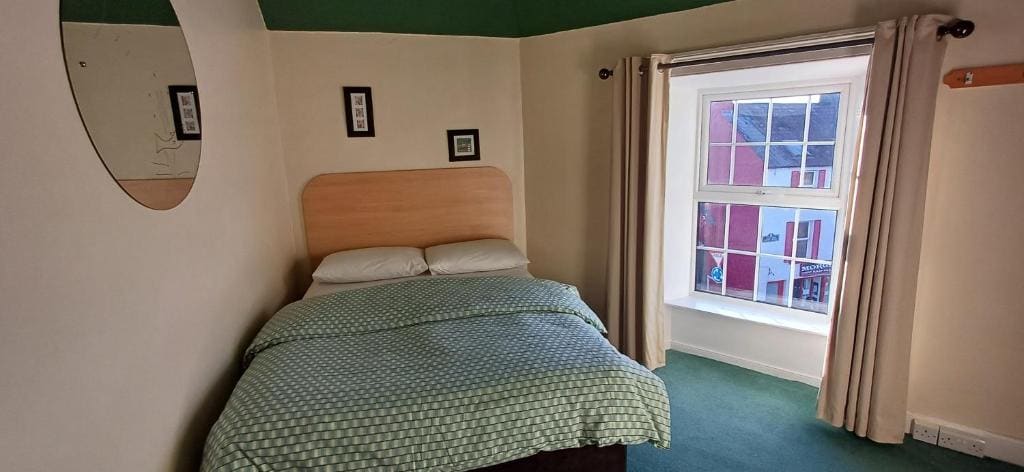 Room room - Image 3
