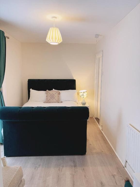 Quadruple Room with Shared Bathroom room - Image 1