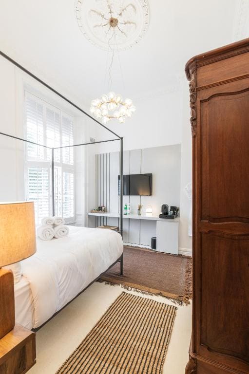 King Room room - Image 1
