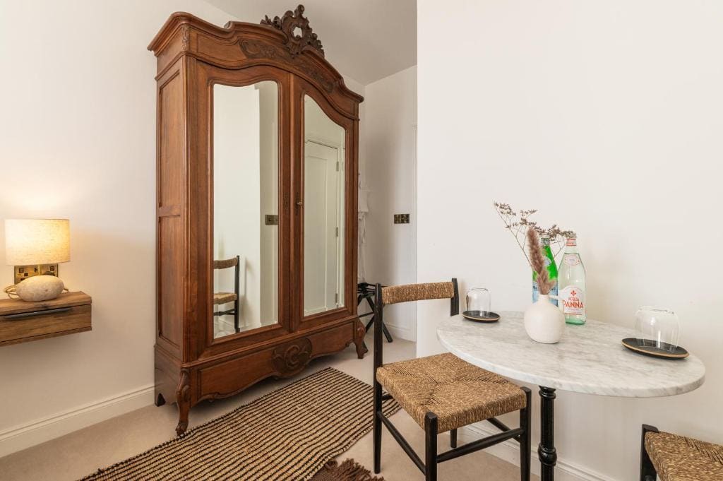 King Room with Garden View room - Image 2
