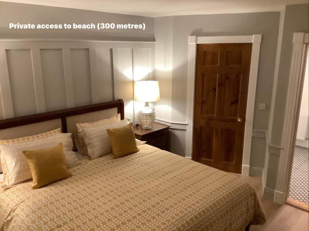 Superior Queen Room room - Image 1