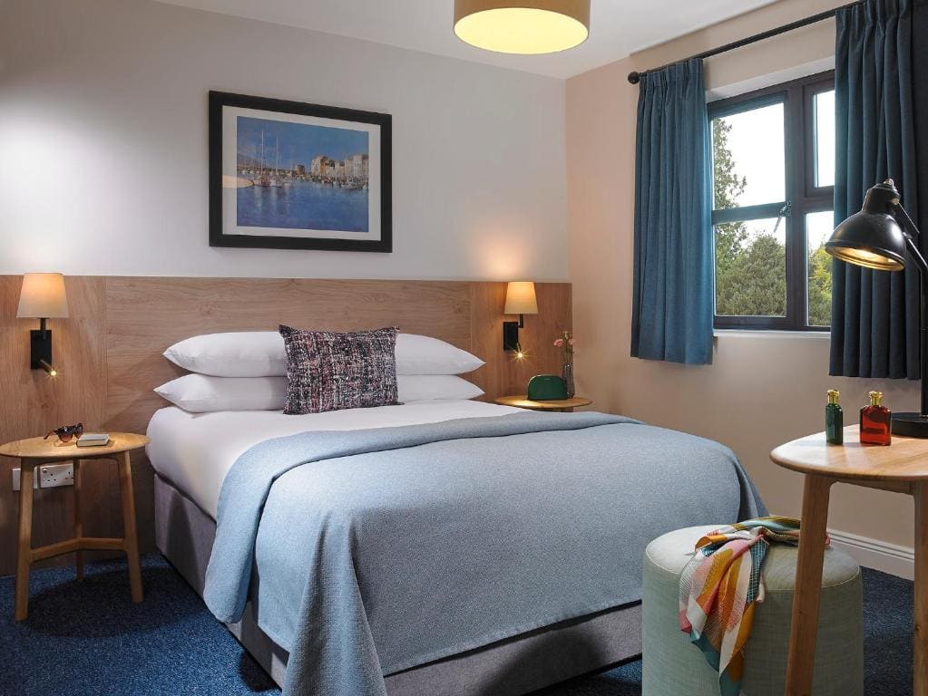 Two-Bedroom Apartment room - Image 2