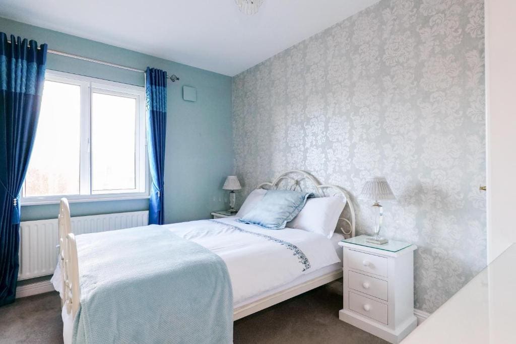 Small Double Room room - Image 2
