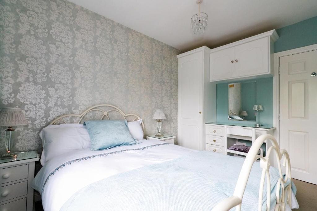 Small Double Room room - Image 3