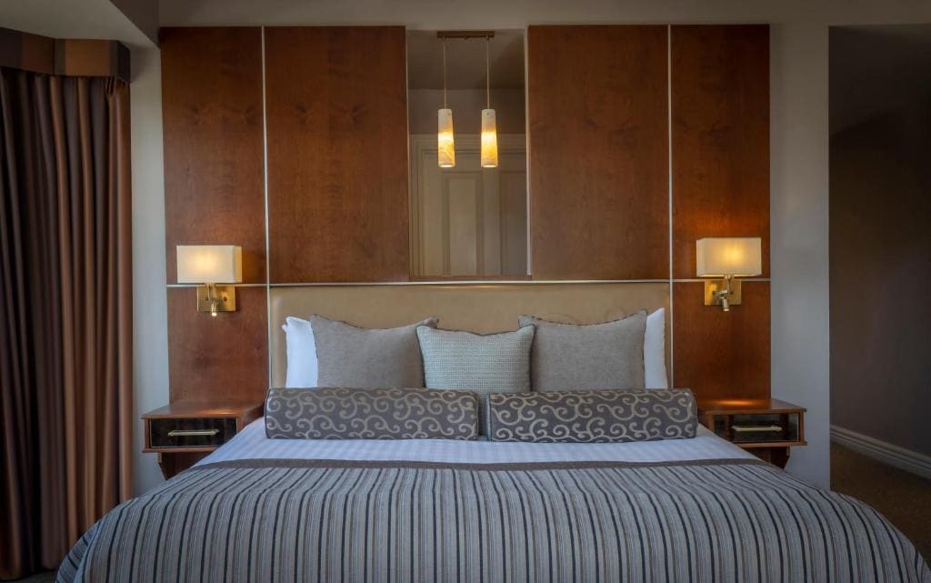 Superior Deluxe Double Room room - Image 1