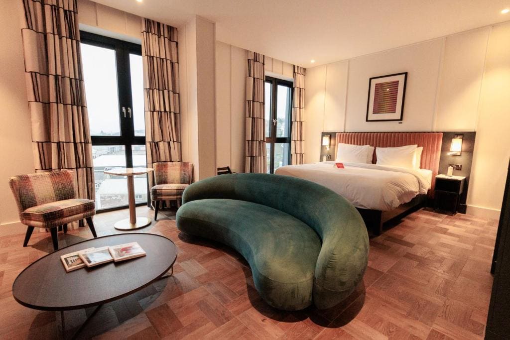 Suite room - Image 1