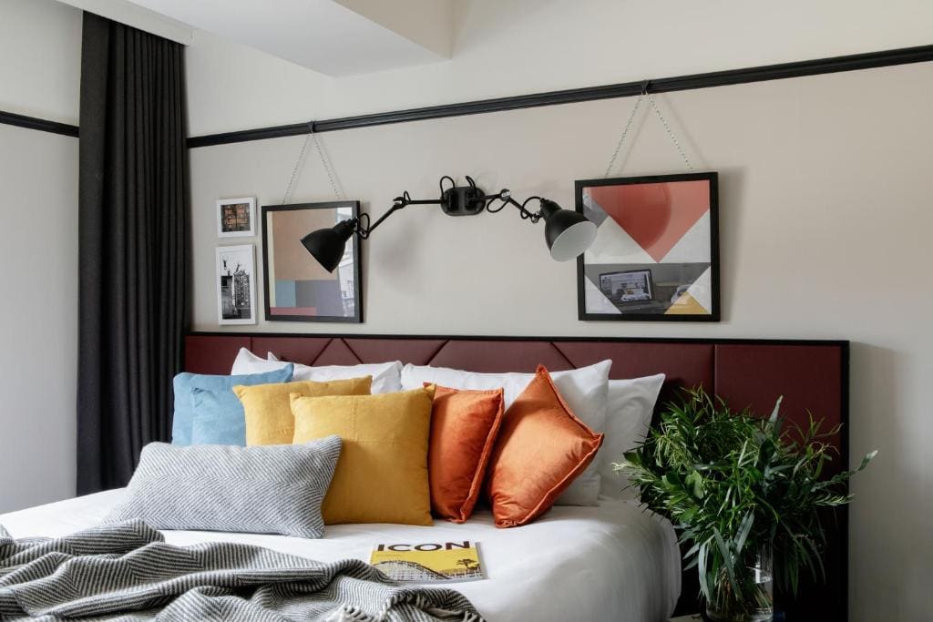 Deluxe Junior Suite room - Image 2