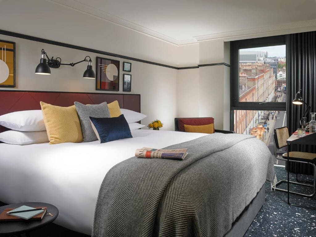 Deluxe King Room room - Image 1