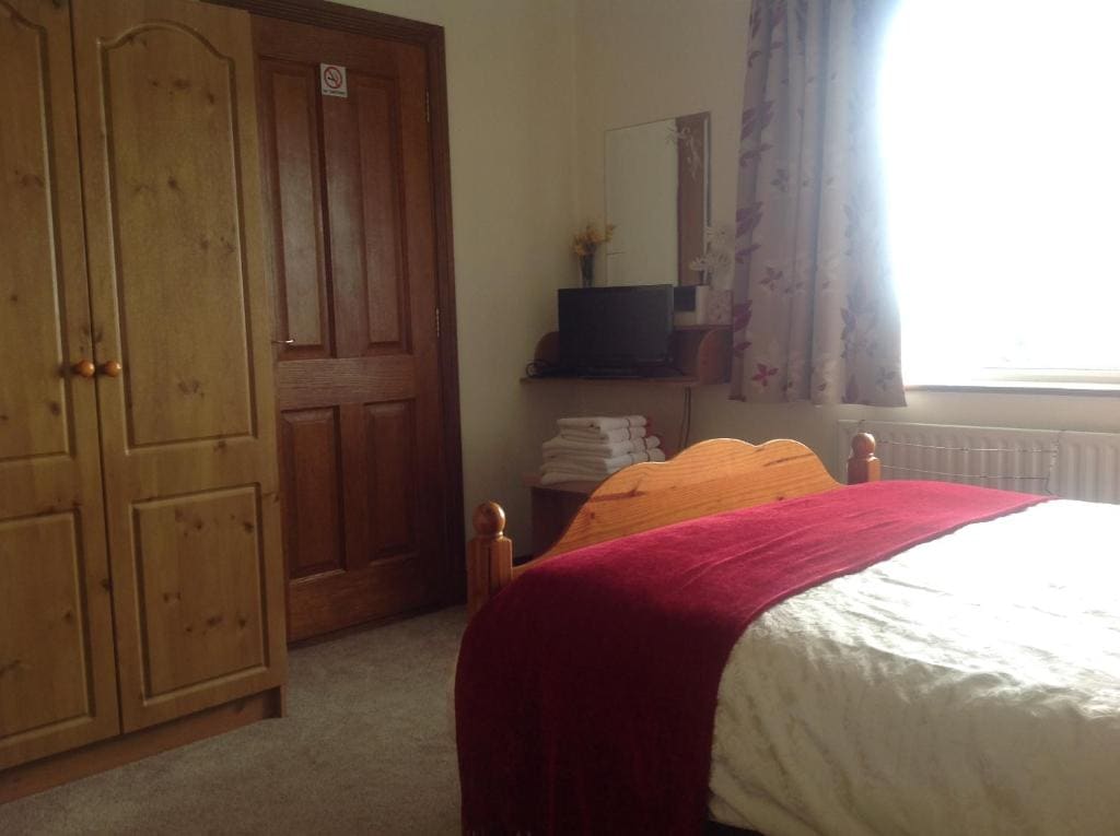 Triple Room with Bathroom room - Image 2