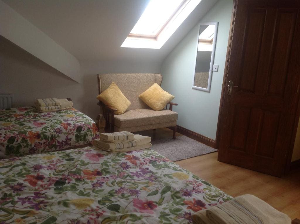 Triple Room with Private Bathroom room - Image 1