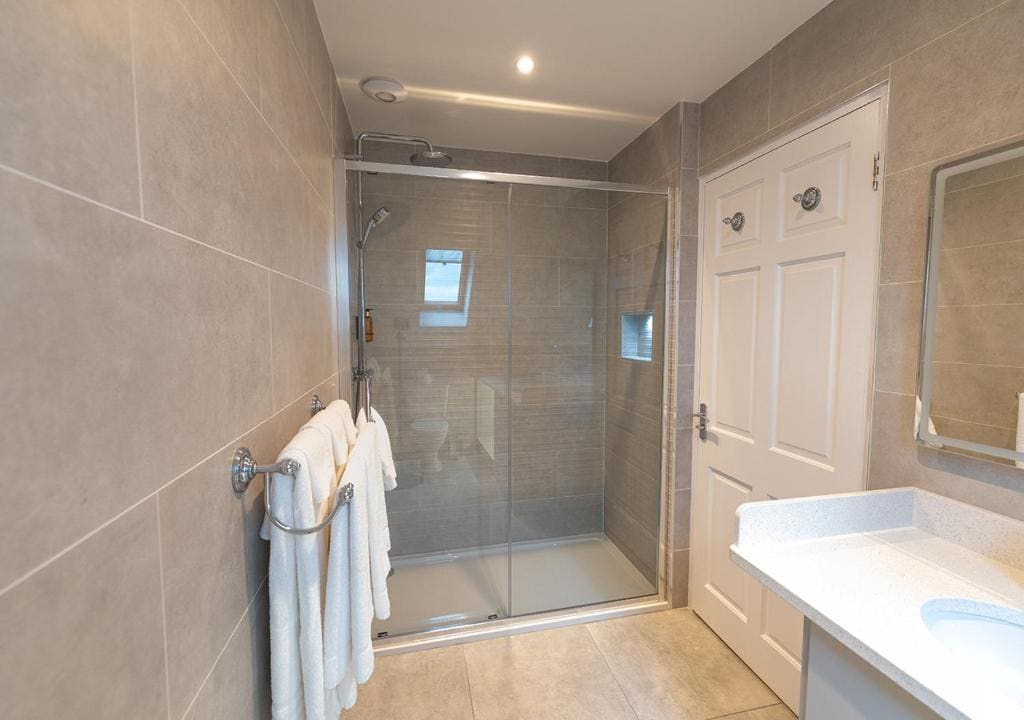 Deluxe Triple Room room - Image 2