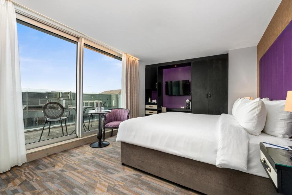 Deluxe Double Room with Balcony room - Image 1