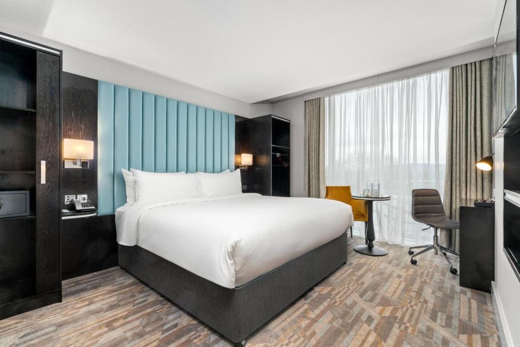Deluxe Room room - Image 3