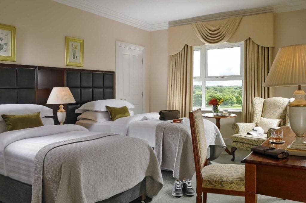 Deluxe King Room room - Image 2